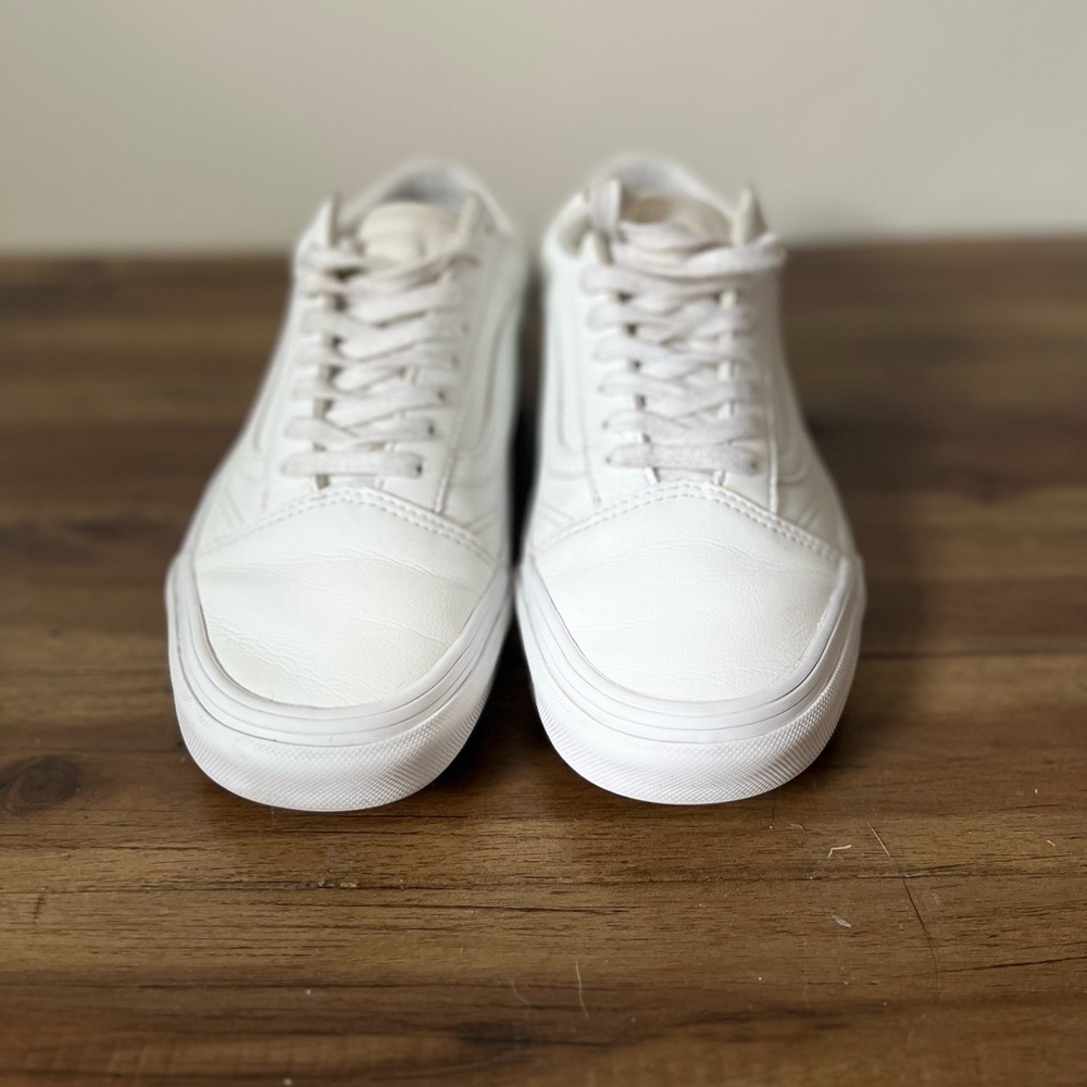 Old Skool Classic White Vans